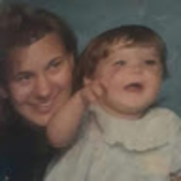 Meet your Posher, Kayla - Picture 1 of 1